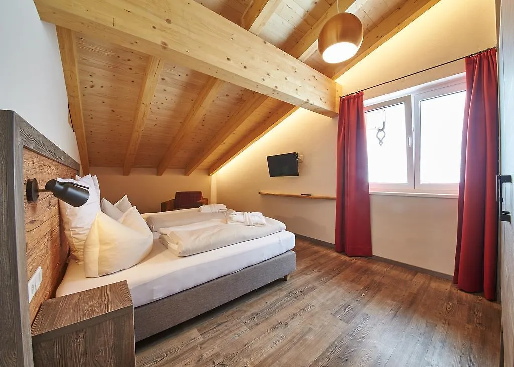 Appartements Liebe Heimat Saalbach-Hinterglemm 2*,